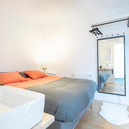 Independent Room Close To Ifema Y Aeropuertob Madrid Eksteriør bilde