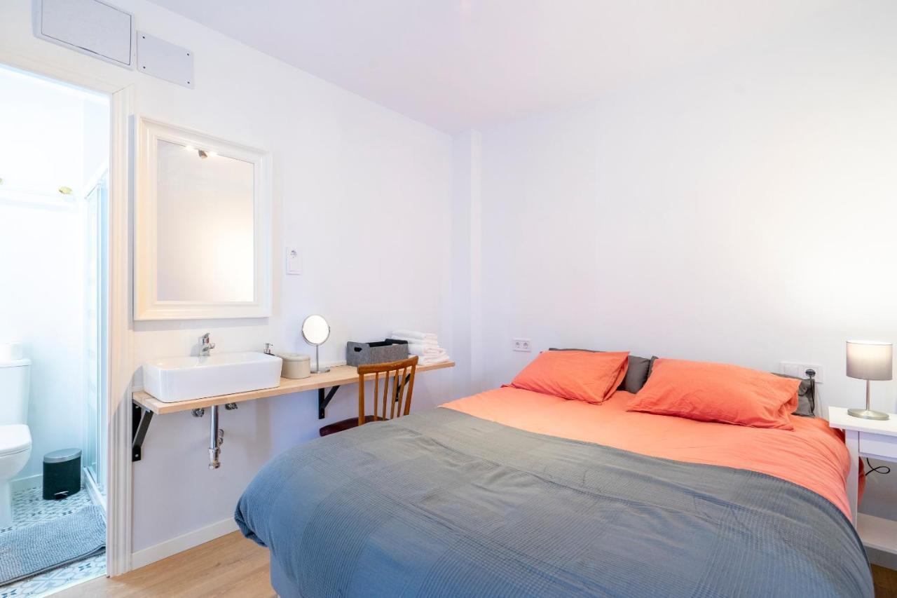Independent Room Close To Ifema Y Aeropuertob Madrid Eksteriør bilde